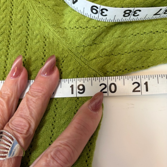 Olive Green Women's Cardigan Sweater. Excellent Condition Size M - Picture 10 of 11